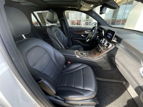 Used 2019 Mercedes-Benz GLC 300 4MATIC image 28
