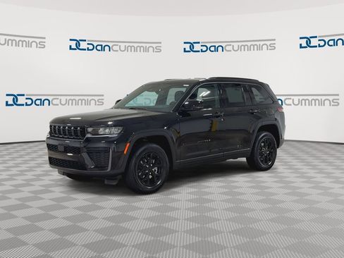 New 2026 Jeep Grand Cherokee 4WD image 5