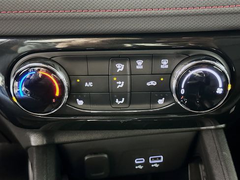 Used 2024 Chevrolet TrailBlazer RS FWD image 22
