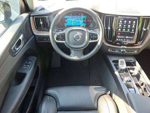Used 2023 Volvo XC60 T8 Ultimate w/ Climate Package AWD/4WD image 20