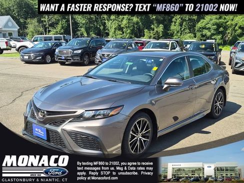 Used 2024 Toyota Camry SE w/ Cold Weather Package AWD/4WD image 4