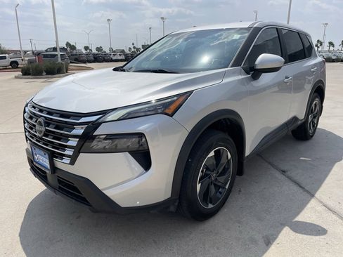 Certified 2024 Nissan Rogue SV image 5