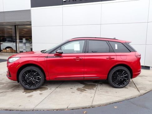 New 2026 Lincoln Corsair Grand Touring AWD/4WD image 2