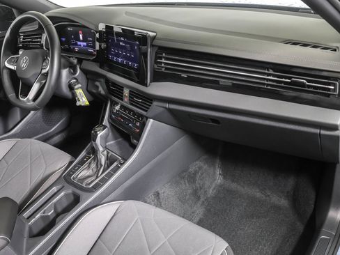 Used 2025 Volkswagen Jetta Sport FWD image 43