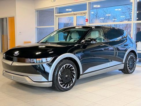 Used 2023 Hyundai Ioniq 5 Limited w/ Cargo Package image 4