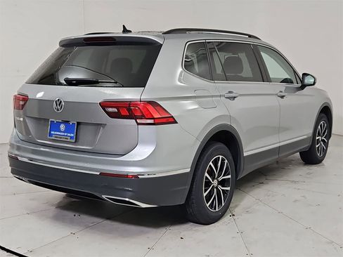 Used 2021 Volkswagen Tiguan SE image 6