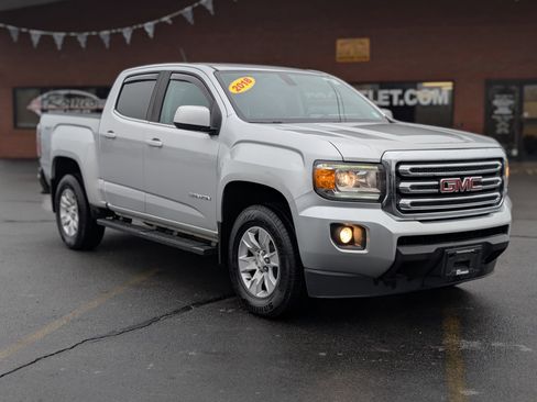 Used 2018 GMC Canyon SLE w/ SLE Convenience Package image 12