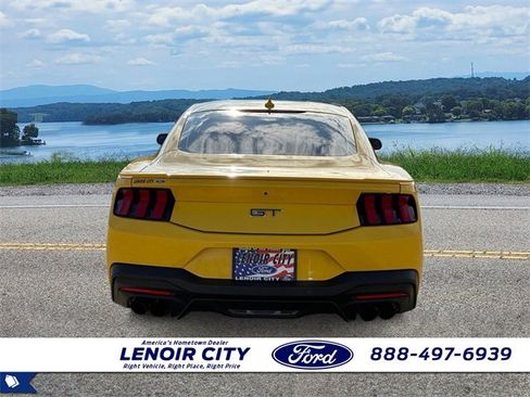 Used 2024 Ford Mustang GT Premium image 6