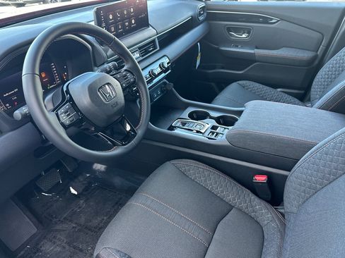 New 2026 Honda Pilot Sport image 9