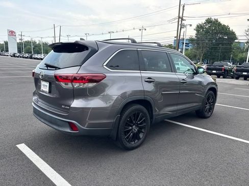 Used 2019 Toyota Highlander SE AWD/4WD image 7