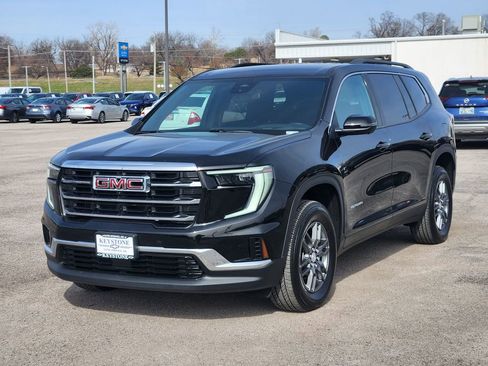 Used 2025 GMC Acadia Elevation image 3