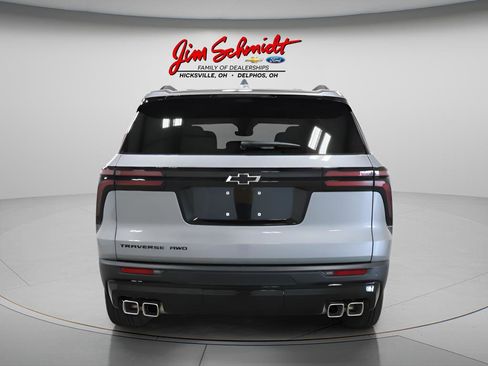 New 2026 Chevrolet Traverse LT w/ Midnight/Sport Edition AWD/4WD image 5
