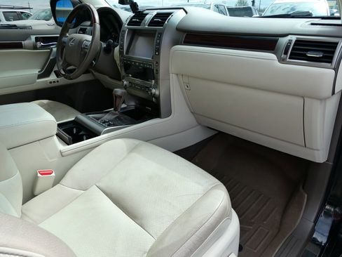 Used 2015 Lexus GX 460 w/ Premium Package image 14