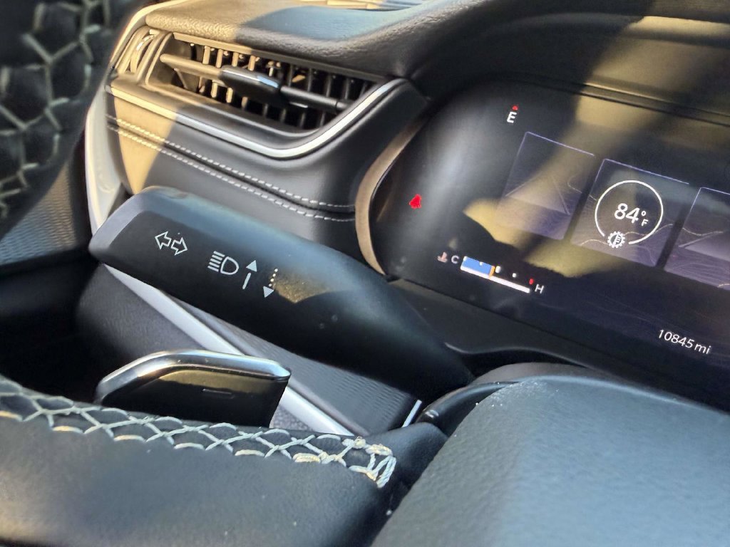 Used 2025 Jeep Grand Cherokee Laredo X w/ Luxury Tech Group I AWD/4WD image 36