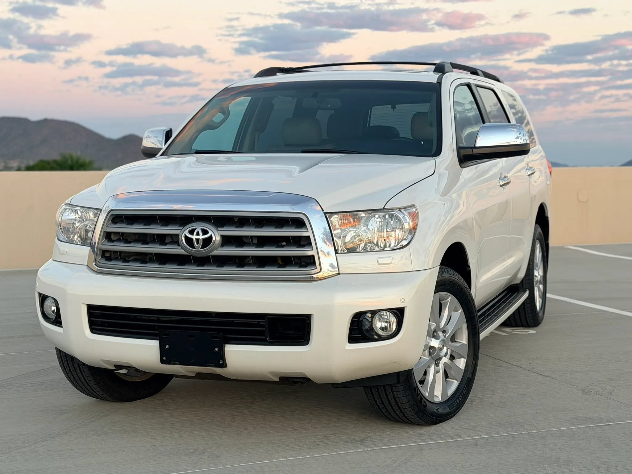 Used 2013 Toyota Sequoia Platinum AWD/4WD image 3