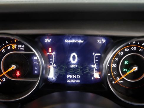 Used 2021 Jeep Wrangler Unlimited Sahara image 14