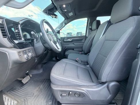 Used 2024 GMC Sierra 1500 SLE image 19