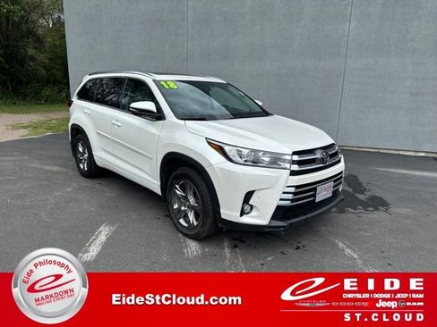 Used 2018 Toyota Highlander Limited Platinum AWD/4WD image 1