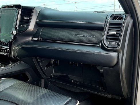 Used 2024 RAM 3500 Limited AWD/4WD image 16