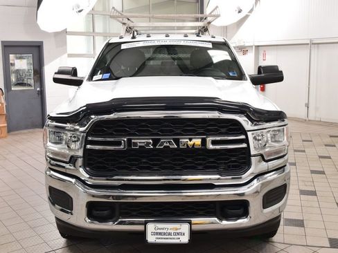 Used 2022 RAM 2500 Tradesman w/ Chrome Appearance Group AWD/4WD image 2