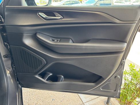 New 2025 Jeep Grand Cherokee Laredo X w/ Trailer Tow Package image 16