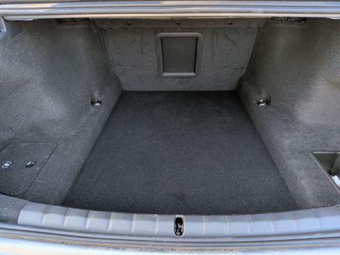 Certified 2025 BMW 760i xDrive w/ Executive Package image 34