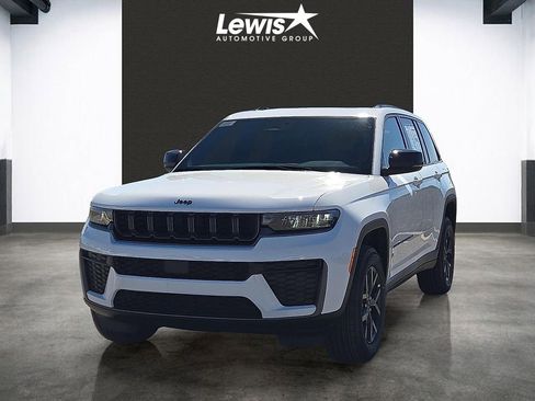 New 2026 Jeep Grand Cherokee Altitude AWD/4WD image 1