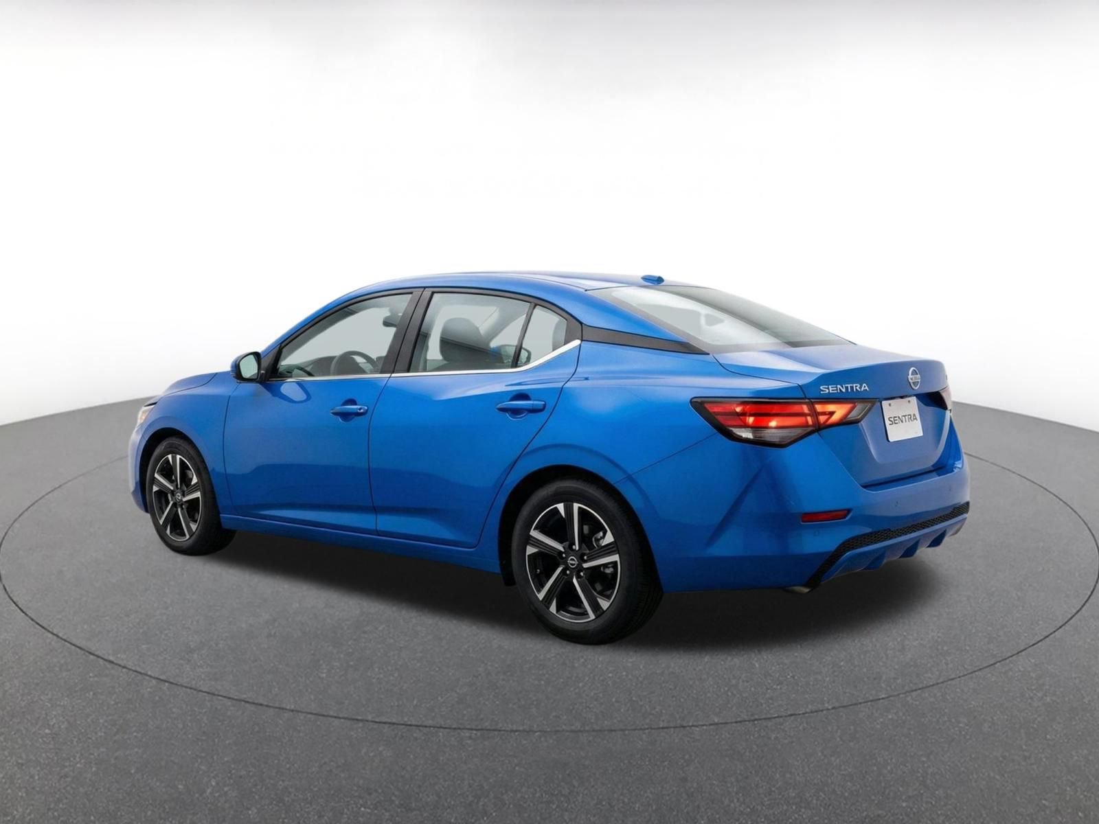 Used 2025 Nissan Sentra SV FWD image 6