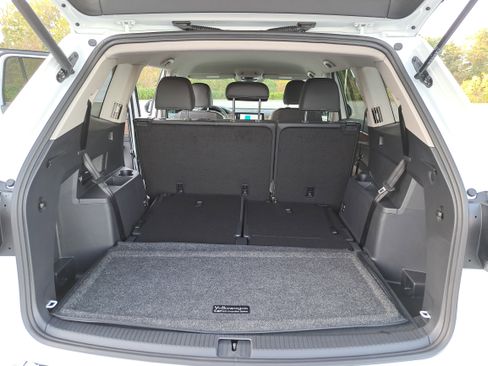 New 2026 Volkswagen Atlas SE image 13