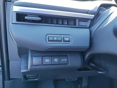 New 2026 Subaru Solterra Premium image 20