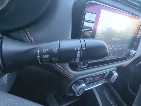 New 2025 Nissan Versa SR w/ Trunk Package image 24