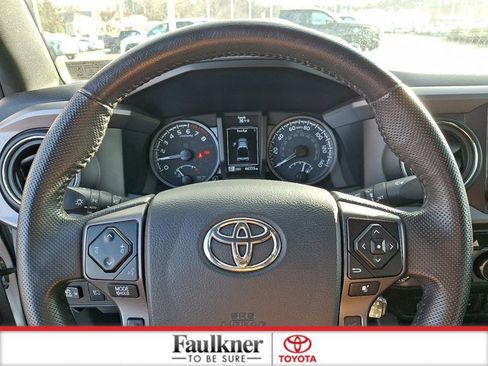 Certified 2023 Toyota Tacoma TRD Off-Road image 18