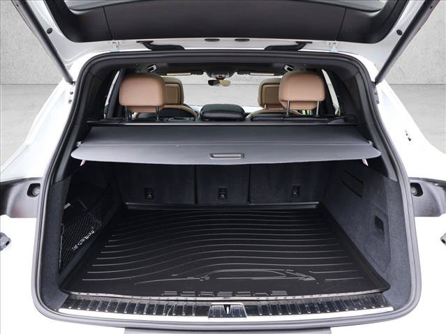 Used 2025 Porsche Cayenne AWD/4WD image 7