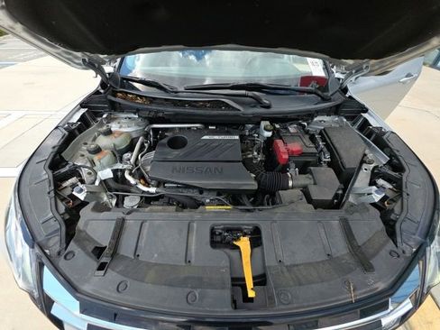 Used 2024 Nissan Rogue SV FWD image 27