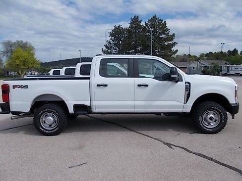 Used 2024 Ford F250 XL w/ 360-Degree Camera Package image 4
