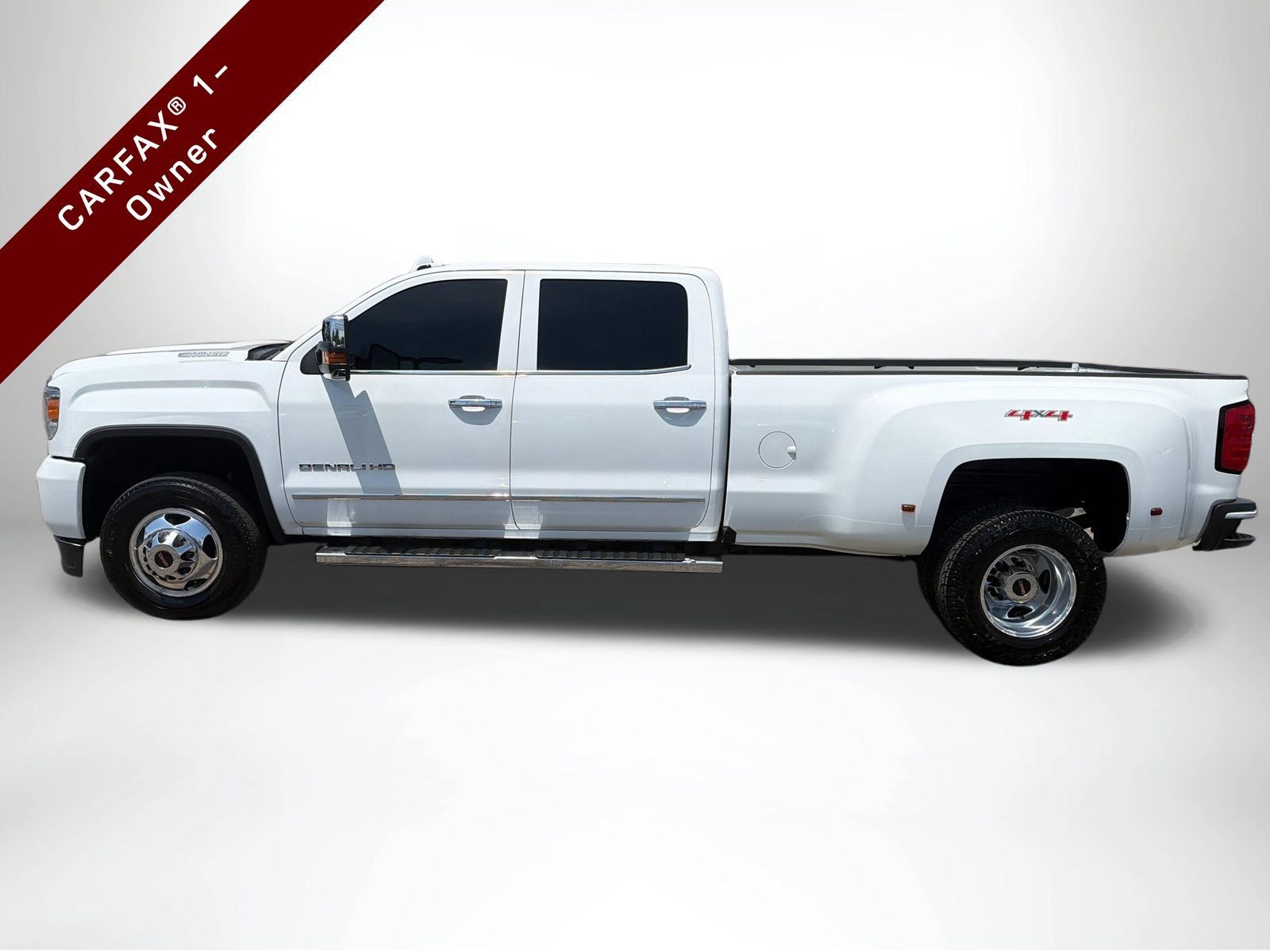 Used 2019 GMC Sierra 3500 Denali w/ Duramax Plus Package AWD/4WD image 3