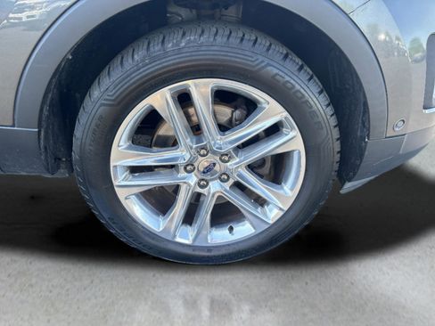 Used 2017 Ford Explorer Limited w/ Equipment Group 301A AWD/4WD image 33