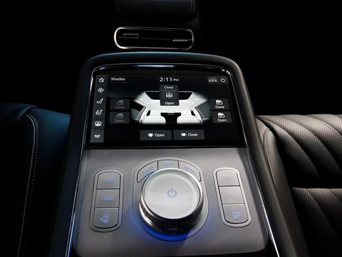 Used 2024 Genesis G90 3.5T image 22