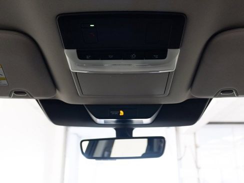 Used 2024 Nissan Pathfinder SL w/ Cargo Package image 19