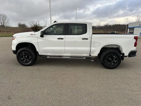 Used 2024 Chevrolet Silverado 1500 W/T w/ Z71 Off-Road Package AWD/4WD image 2