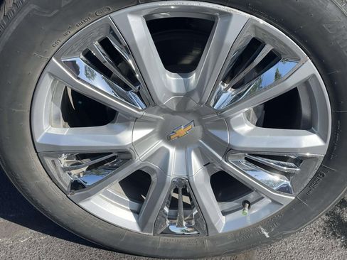 Used 2023 Chevrolet Tahoe High Country w/ Premium Package 2 AWD/4WD image 9