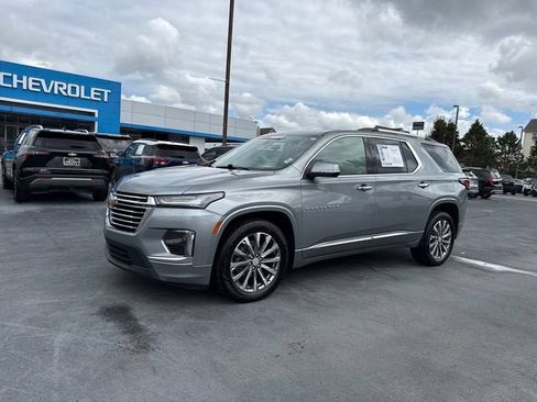 Used 2023 Chevrolet Traverse Premier AWD/4WD image 7