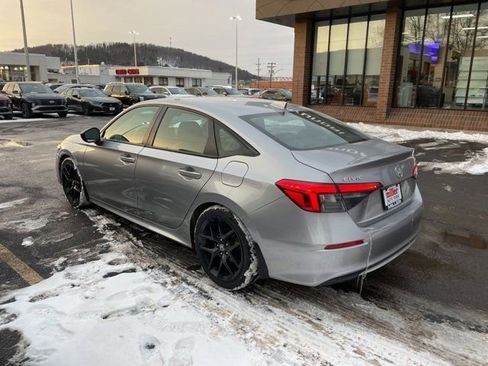 Used 2023 Honda Civic Sport image 6