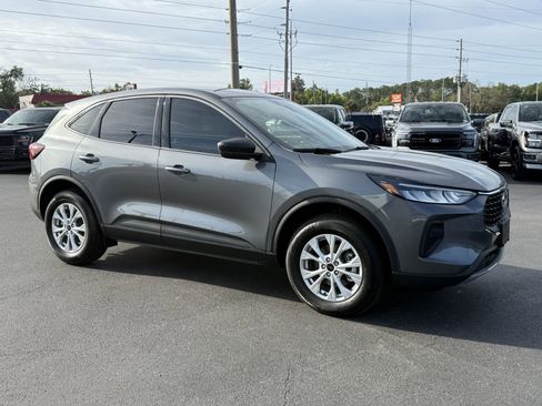 New 2026 Ford Escape Active w/ Cold Weather Package AWD/4WD image 2