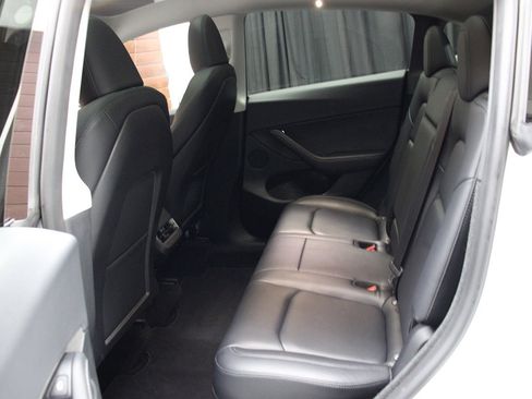 Used 2023 Tesla Model Y Performance image 45