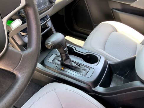 Used 2019 GMC Canyon 2WD Crew Cab w/ Convenience Package image 14
