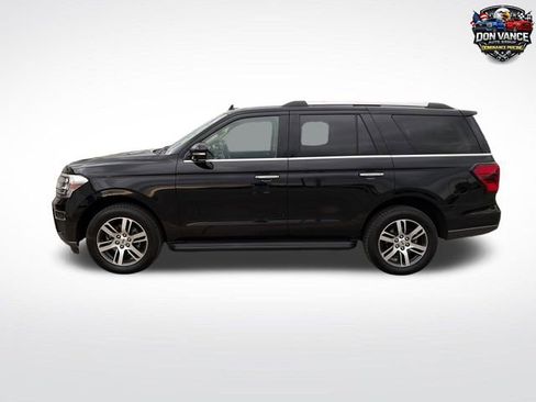 Used 2024 Ford Expedition Limited AWD/4WD image 3