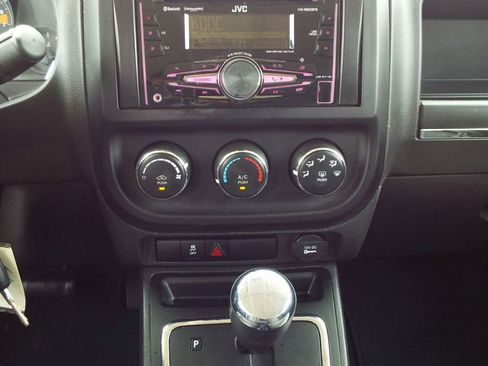 Used 2015 Jeep Patriot Sport w/ Power Value Group FWD image 13