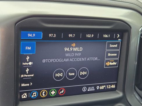 Used 2020 Chevrolet Silverado 1500 LT Trail Boss image 19