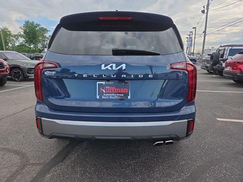 Used 2025 Kia Telluride S FWD image 5